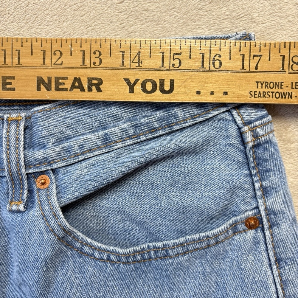 Levis 550 Relaxed Fit Tapered Leg Medium Wash Blue Jeans Mens 34x32 100 Cotton - Picture 3 of 12
